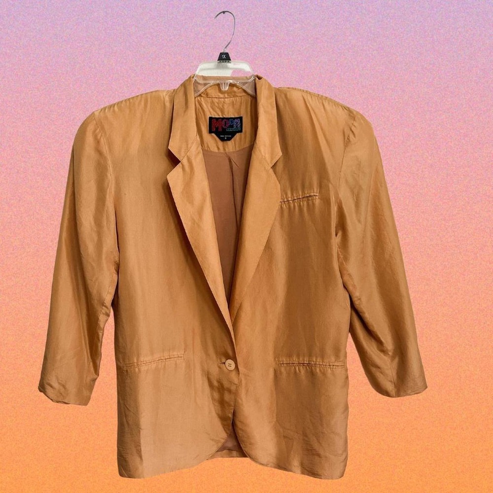 Vintage Silk 80s Blazer with exaggerated shoulders - Picture 2 of 7